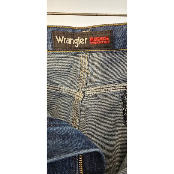 Men's  Wrangler Riggs Workwear, Size 40 x 34 - ITEM #3325 - Picture 3 of 5